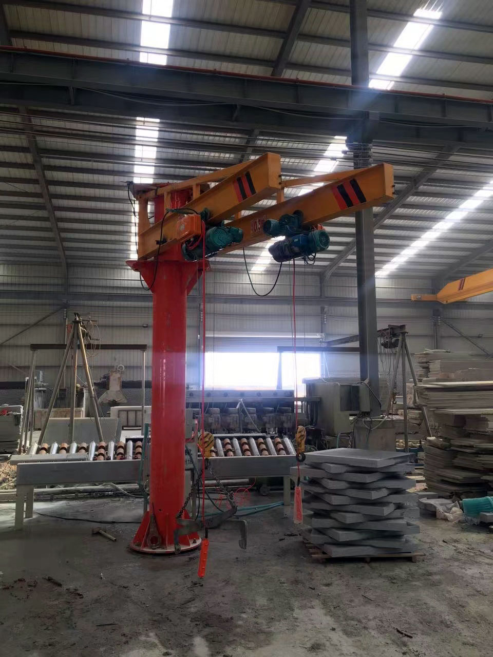 旋臂起重機(jī)